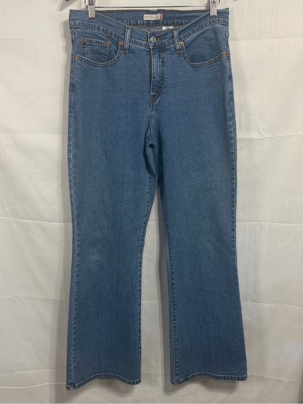 Levi's 512 Perfectly Slimming Straight Women’s Jeans Medium Wash Size 16 M